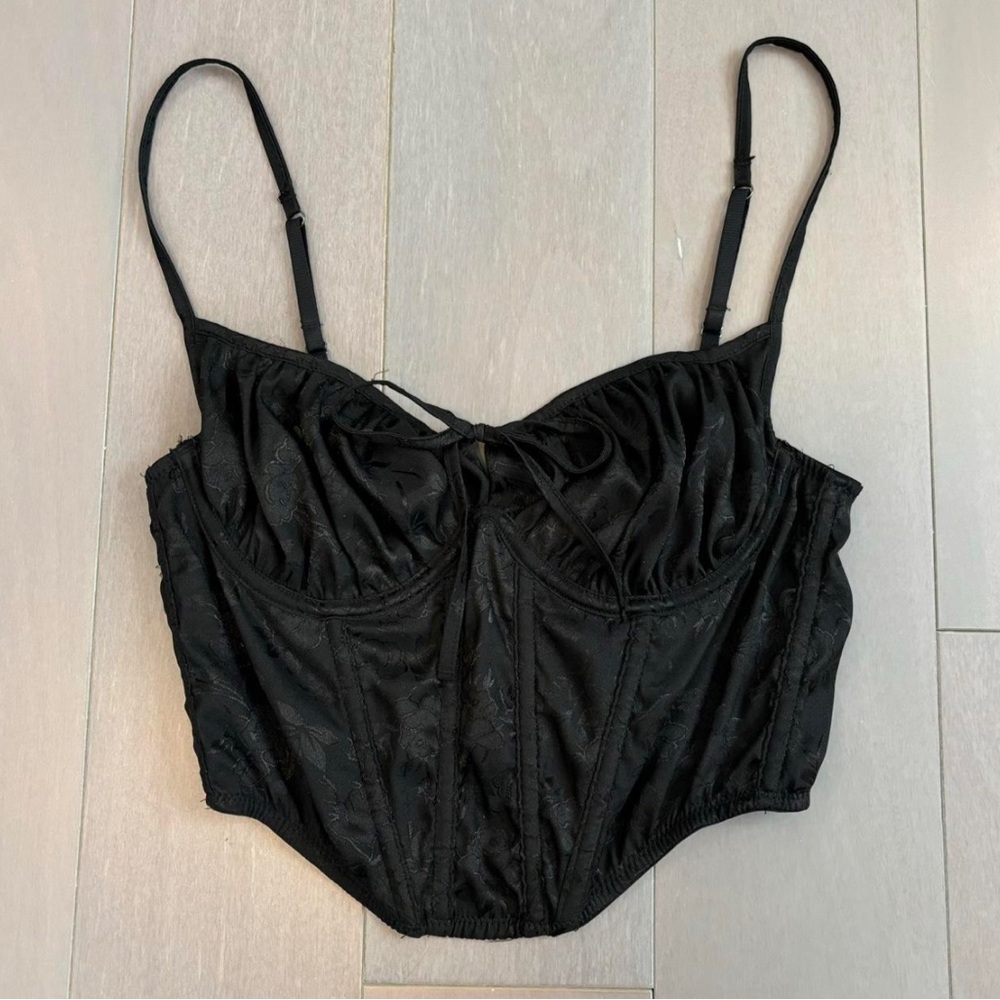 Black urban outfitters corset top - size small fits up to DD bust